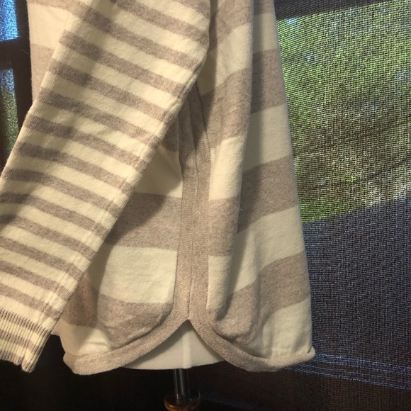 Express Sweater Cream and Tan/Light Brown Sz Sm - Picture 2 of 3